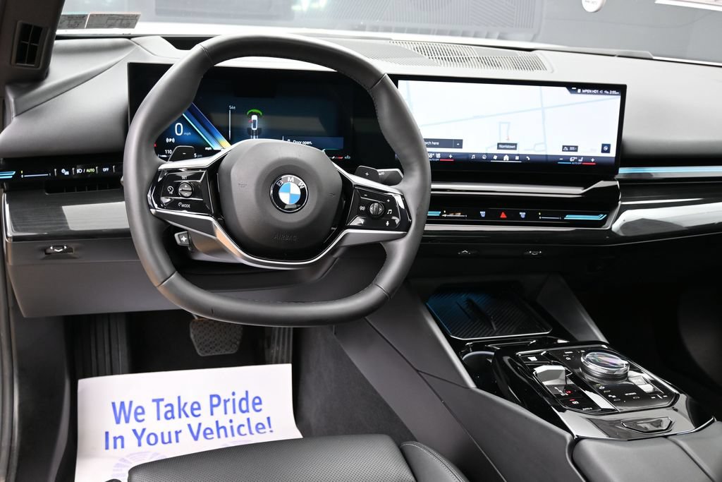 Used 2025 BMW 530i RWD image 34