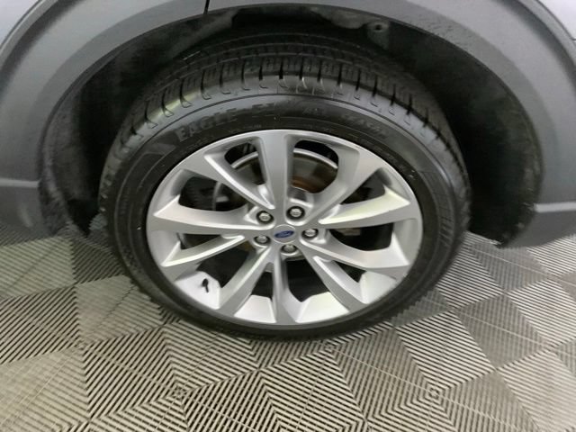 Used 2021 Ford Explorer Platinum w/ Equipment Group 601A AWD/4WD image 41
