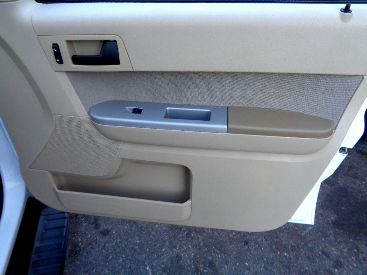 Used 2012 Ford Escape XLT image 22