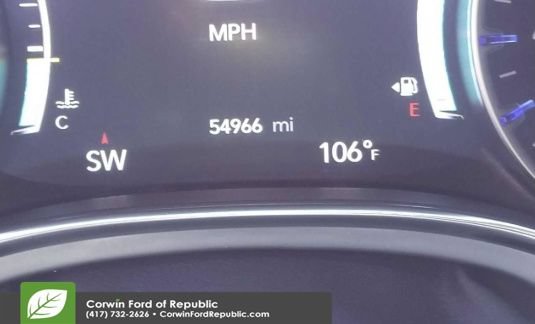 Used 2025 Chrysler Pacifica Limited FWD image 9