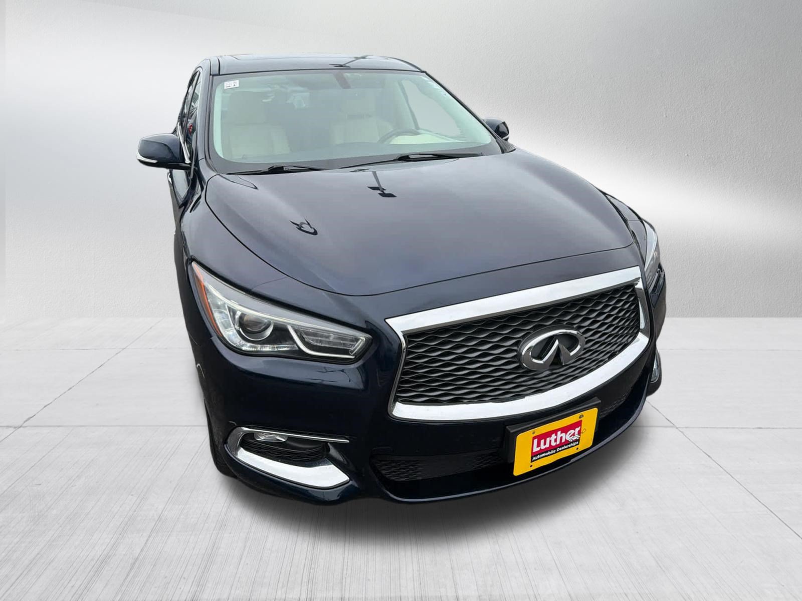 Used 2017 INFINITI QX60 Luxe AWD/4WD image 3