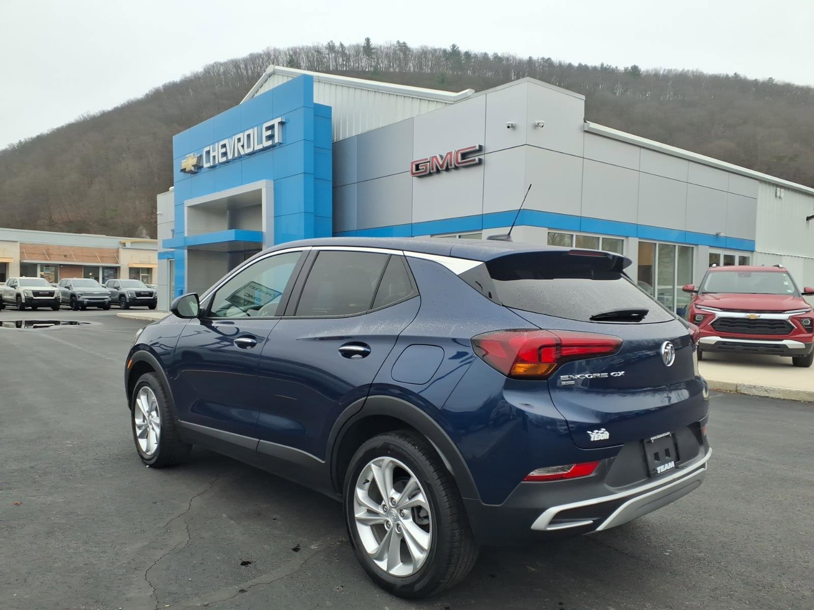 Used 2023 Buick Encore GX Preferred w/ Cold Weather Comfort Package image 4