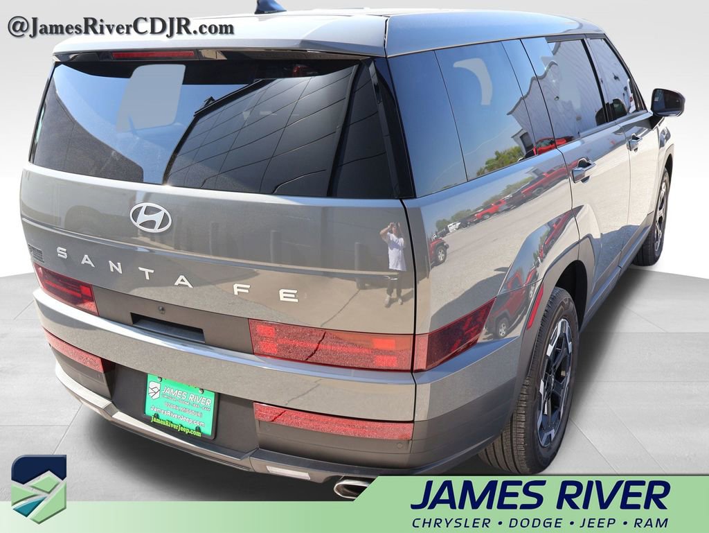 Used 2026 Hyundai Santa Fe SE image 5