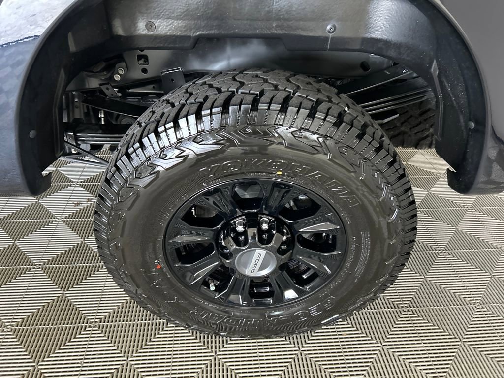 Used 2022 Ford F350 Lariat w/ Tremor Off-Road Package image 11