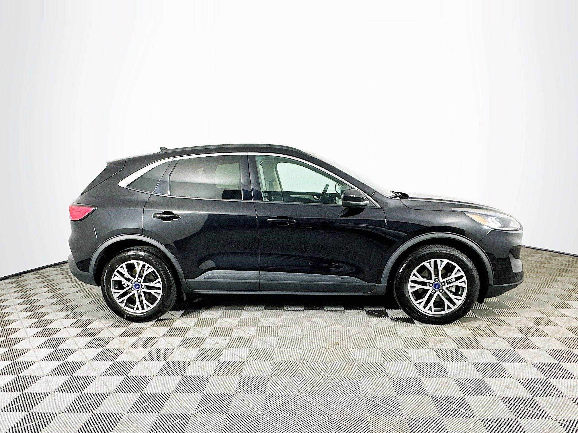 Used 2020 Ford Escape SEL image 8