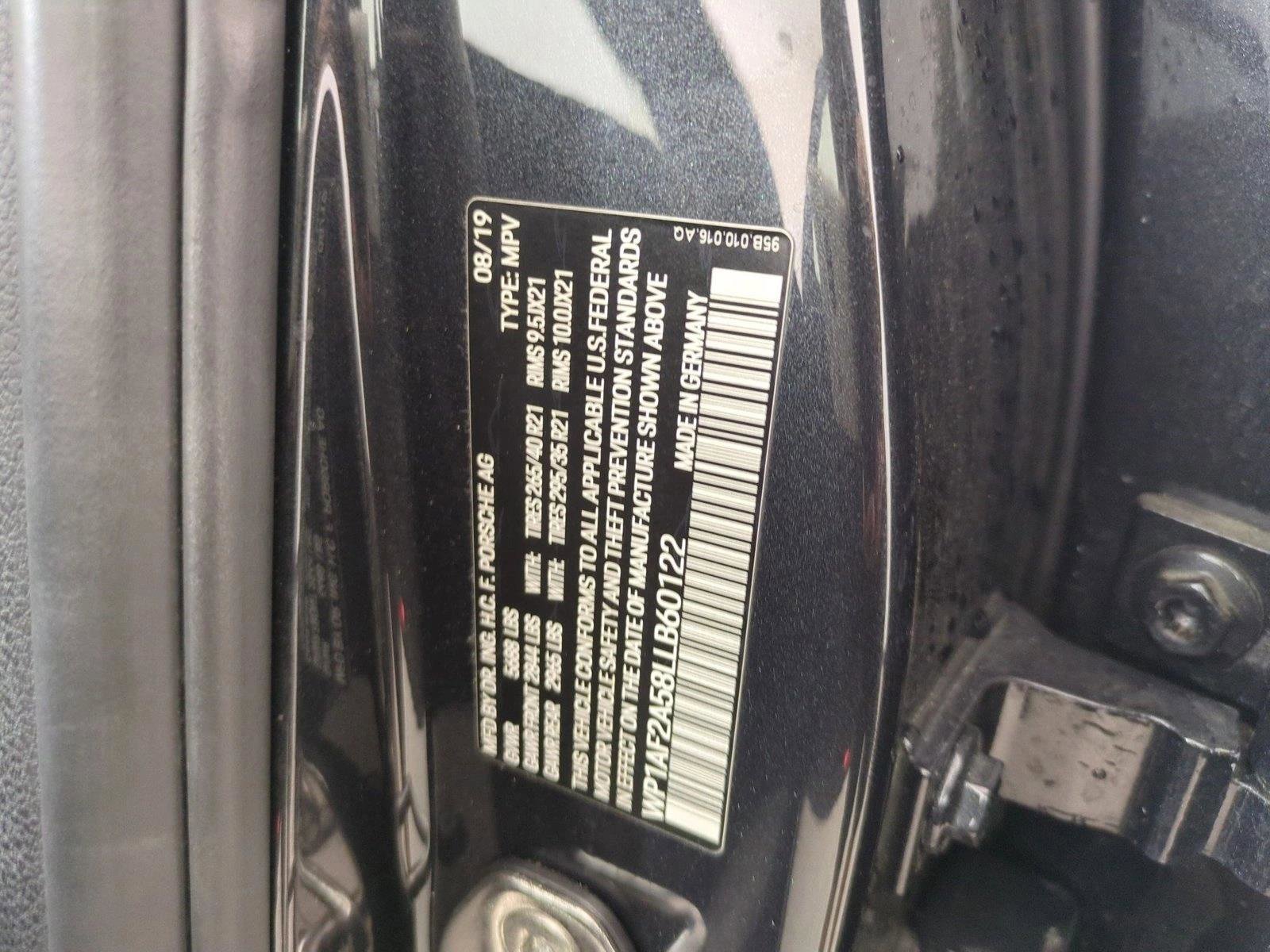Used 2020 Porsche Macan Turbo AWD/4WD image 30