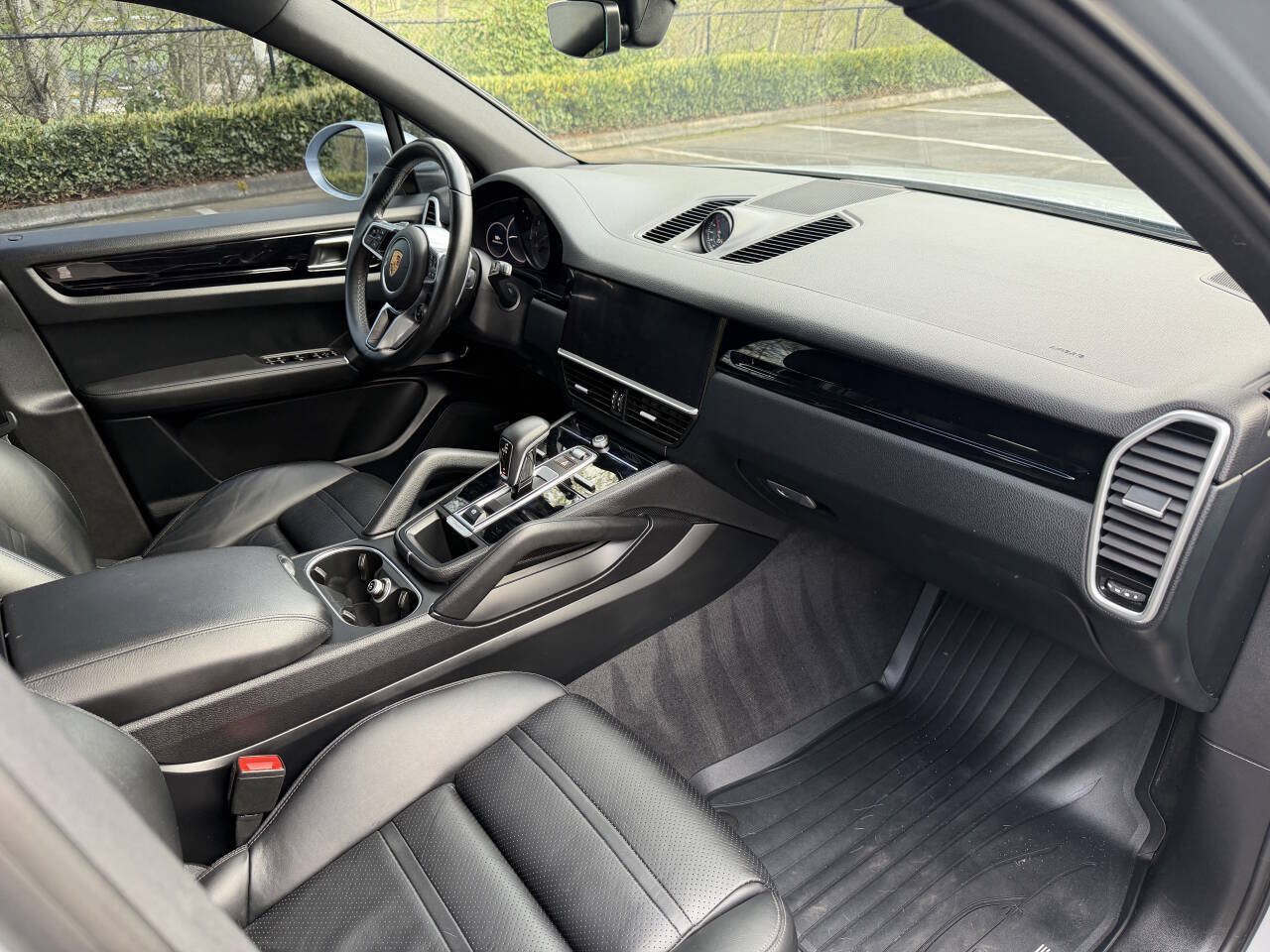 Used 2019 Porsche Cayenne S w/ Premium Package AWD/4WD image 15
