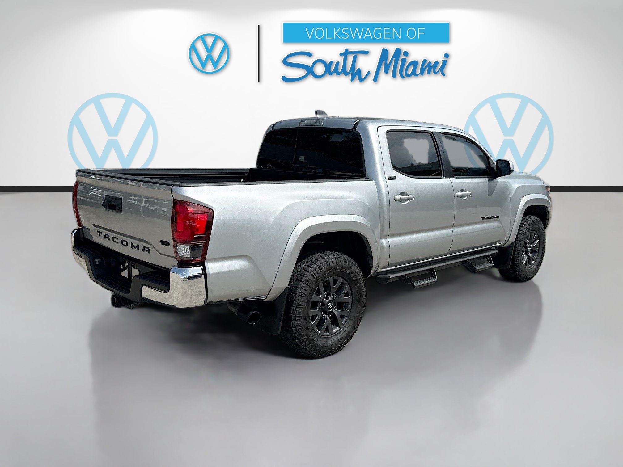 Used 2023 Toyota Tacoma SR5 RWD image 7