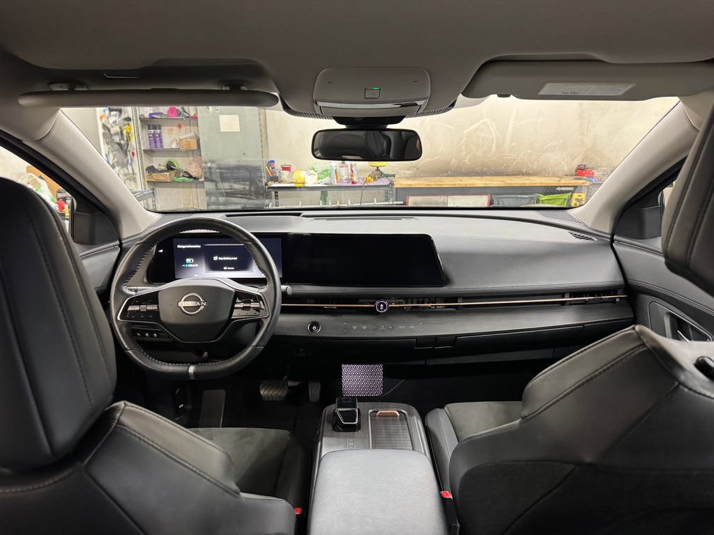 Used 2023 Nissan Ariya FWD image 27