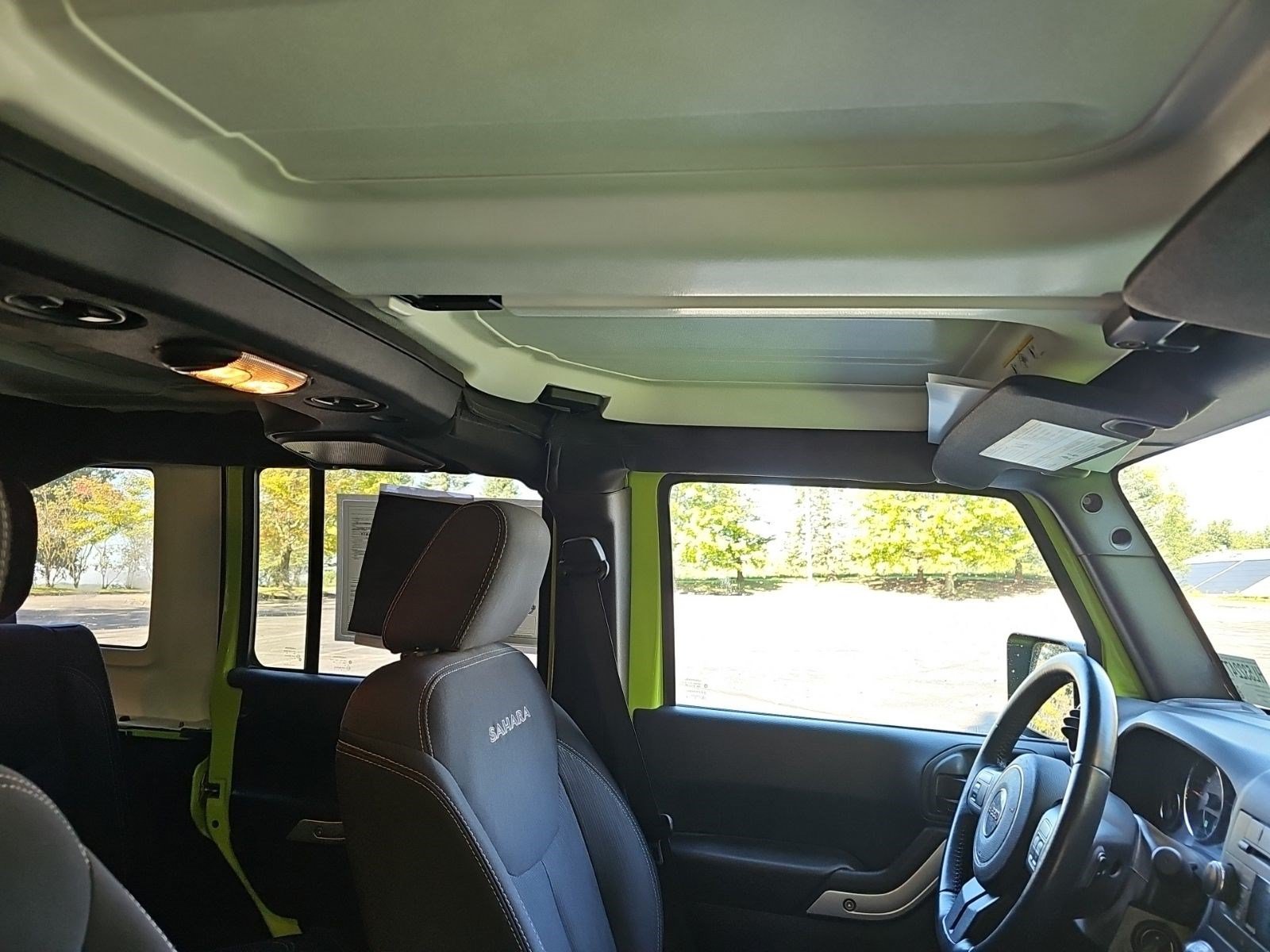 Used 2017 Jeep Wrangler Unlimited Sahara AWD/4WD image 12