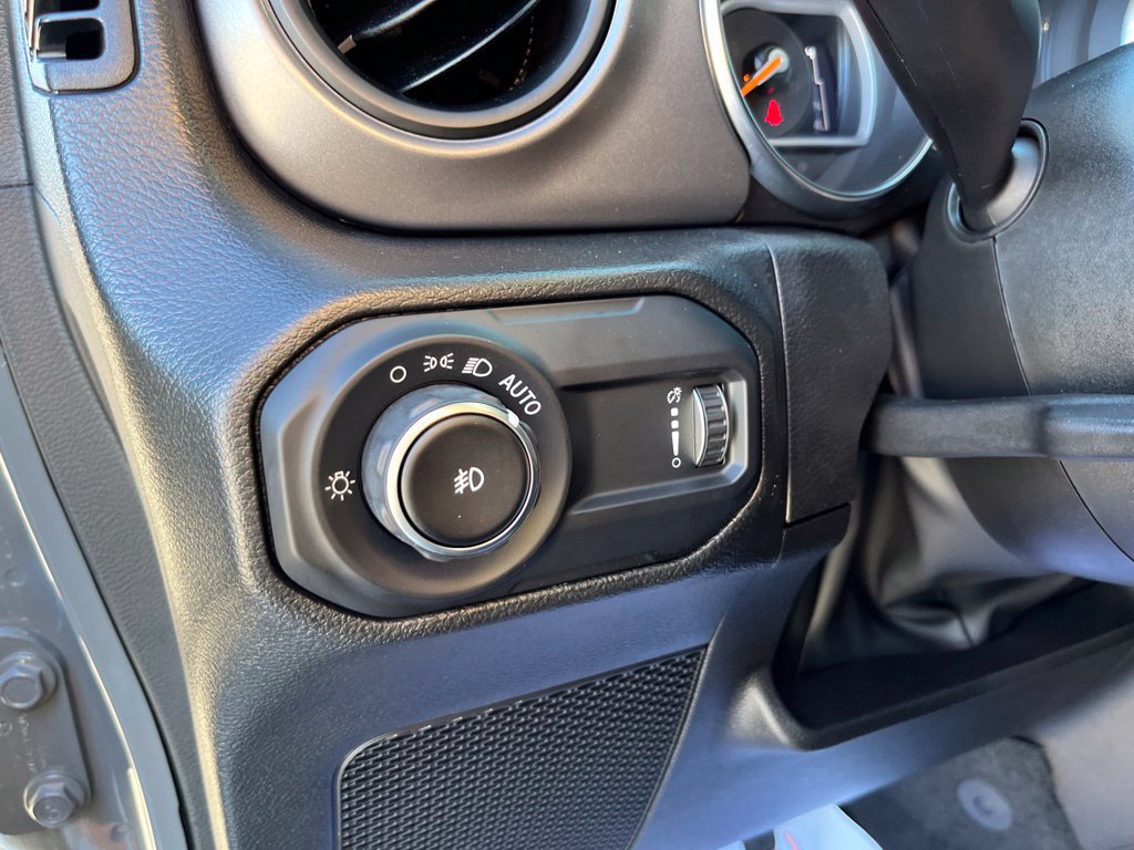 Used 2023 Jeep Wrangler Unlimited Sport AWD/4WD image 9