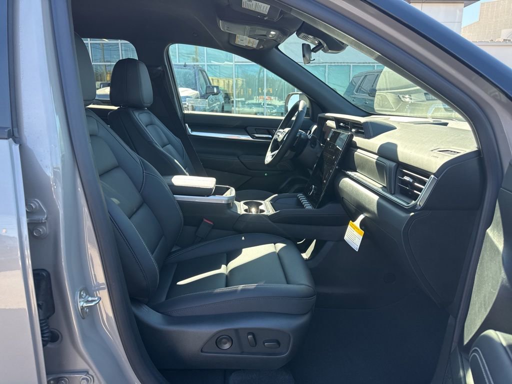 New 2026 GMC Terrain Elevation w/ Elevation Premium Package FWD image 25