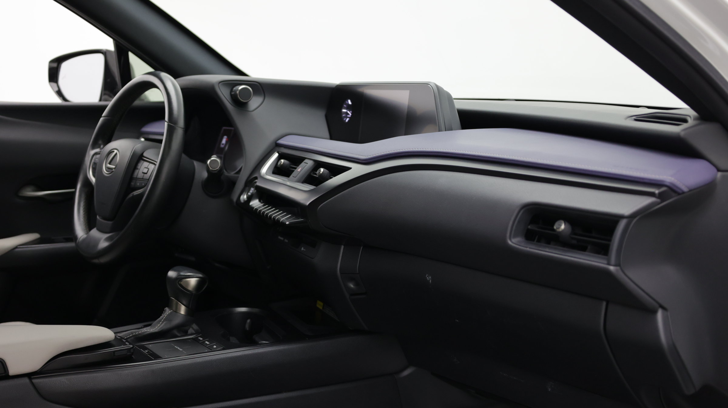 Used 2022 Lexus UX 200 w/ Accessory Package (Z1) FWD image 43