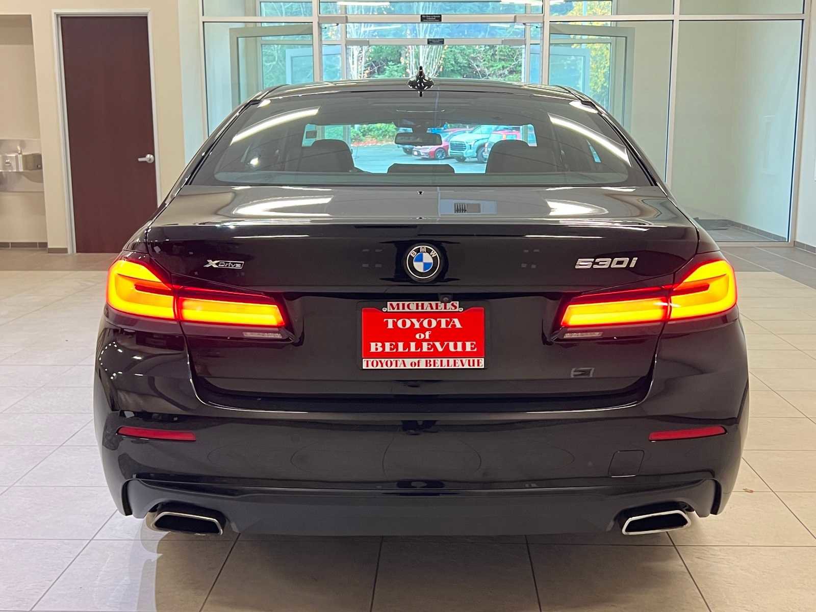 Used 2022 BMW 530i xDrive w/ Convenience Package image 5