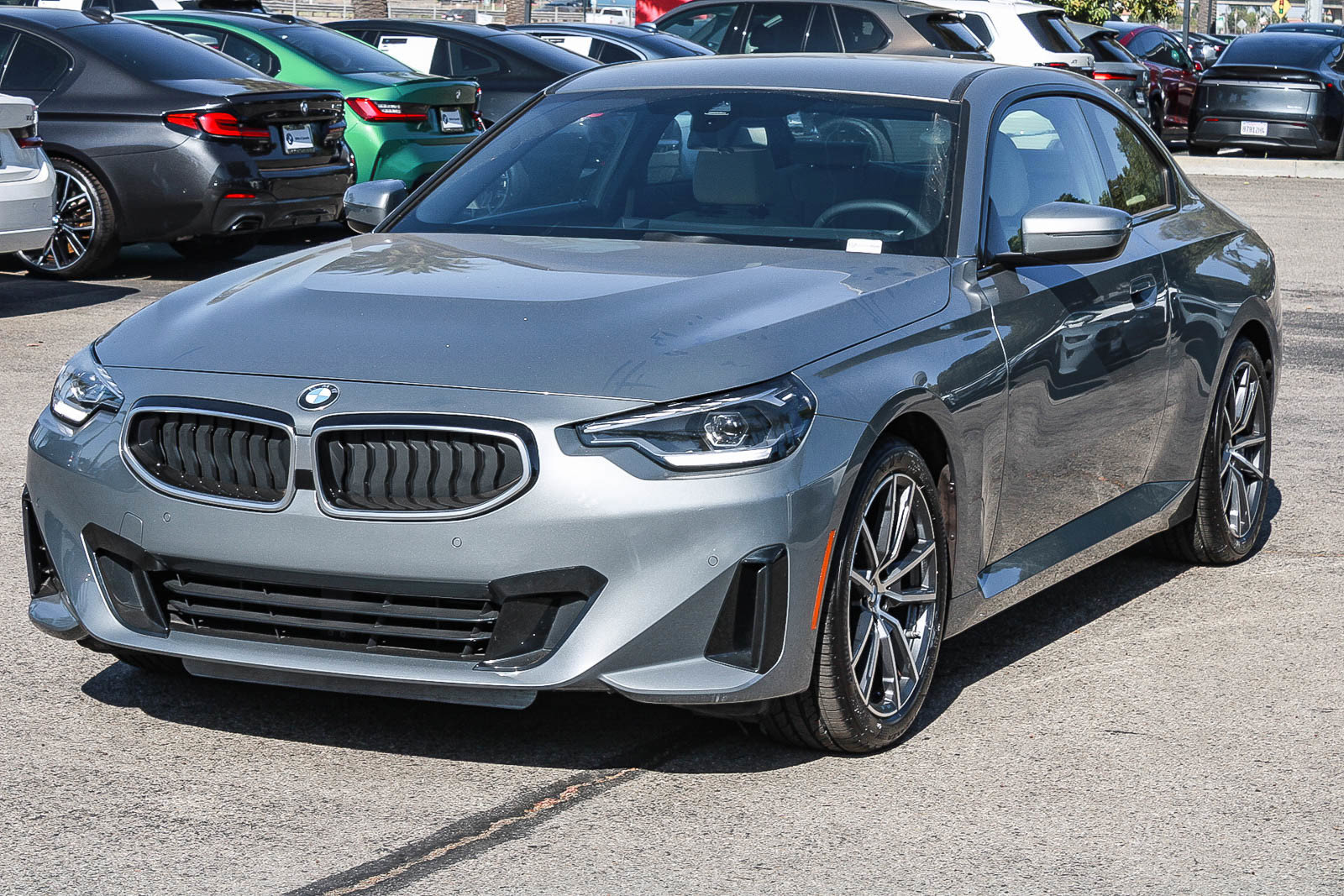 Used 2025 BMW 230i Coupe w/ Convenience Package RWD image 3