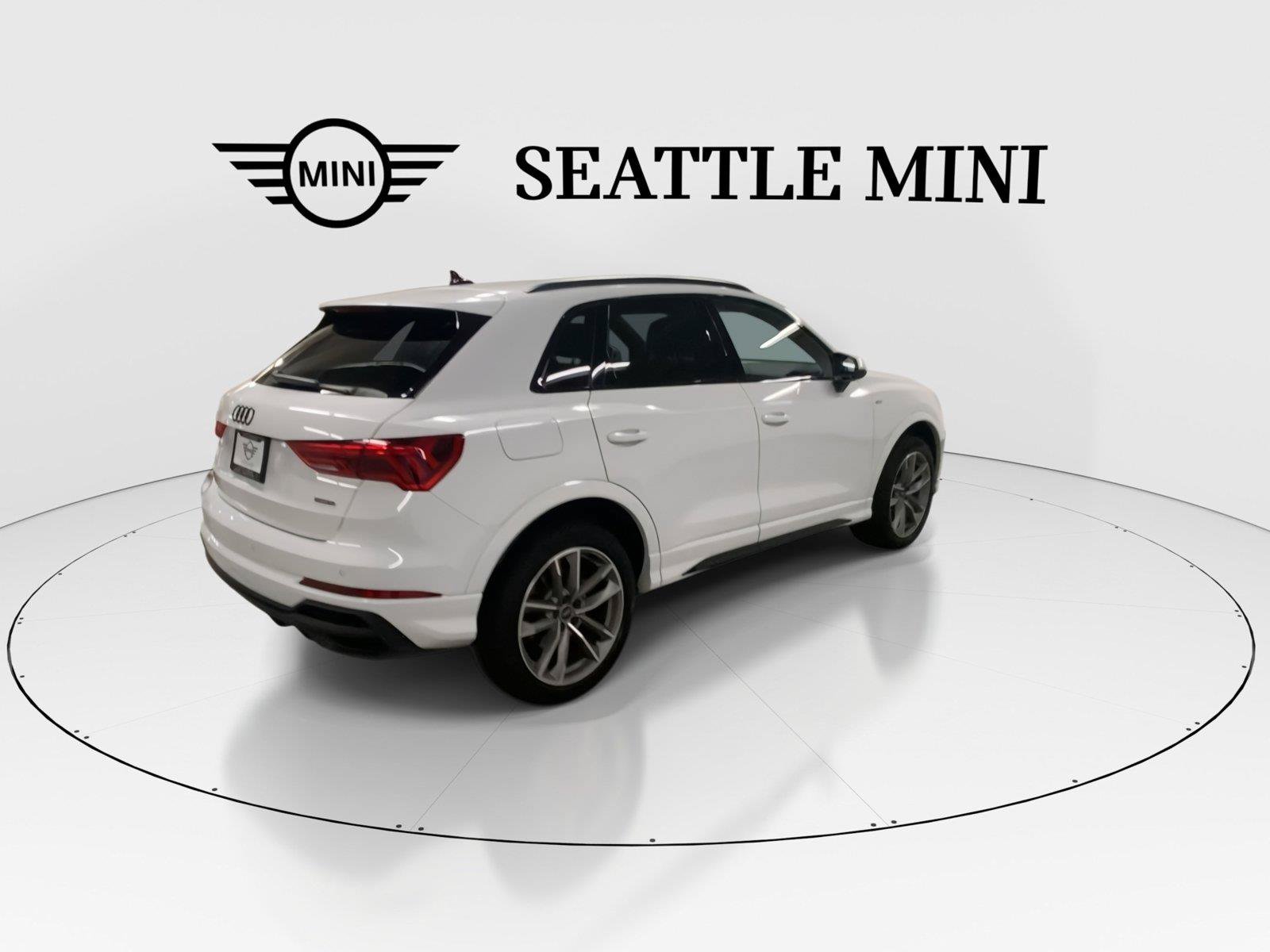 Used 2024 Audi Q3 2.0T Premium AWD/4WD image 11