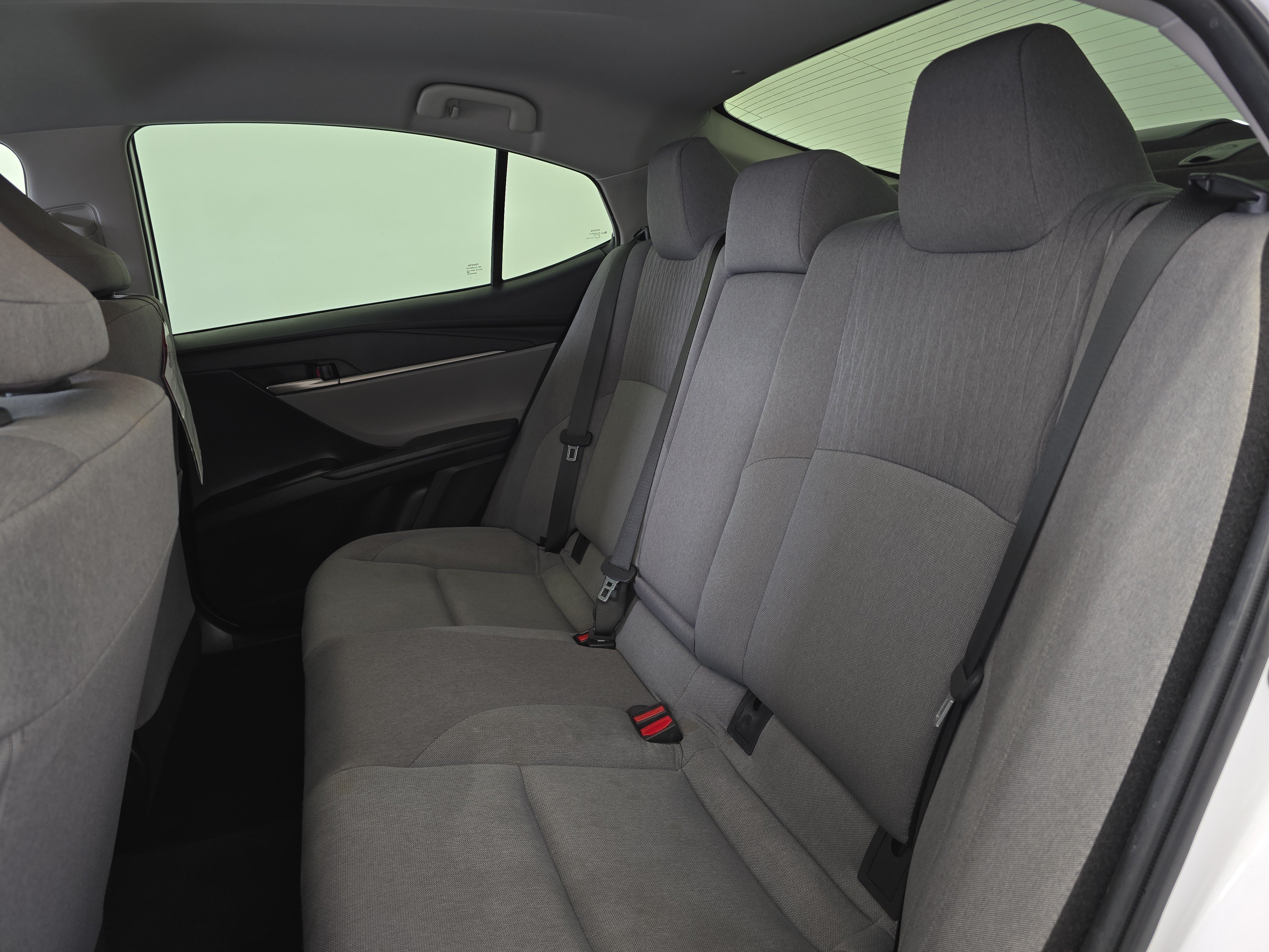 Used 2025 Toyota Camry LE FWD image 12