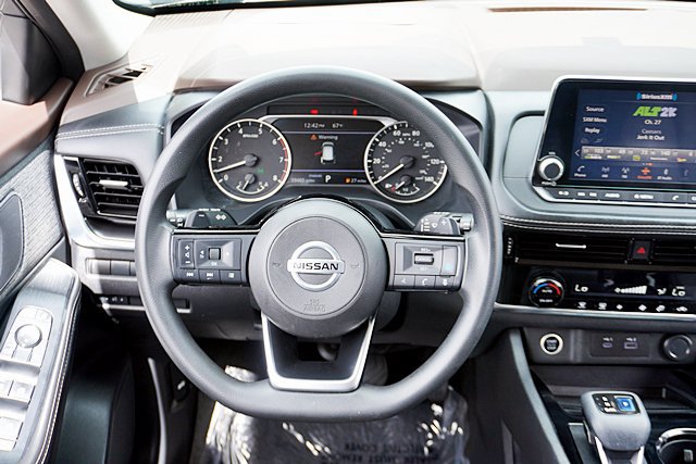 Used 2021 Nissan Rogue SV FWD image 28