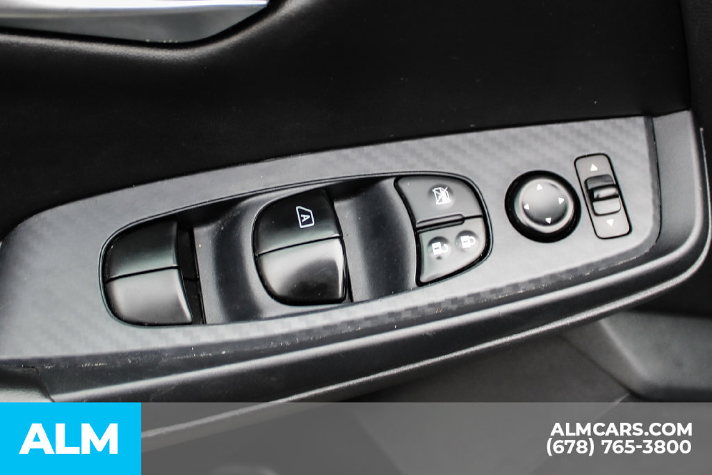 Used 2024 Nissan Sentra SV FWD image 33