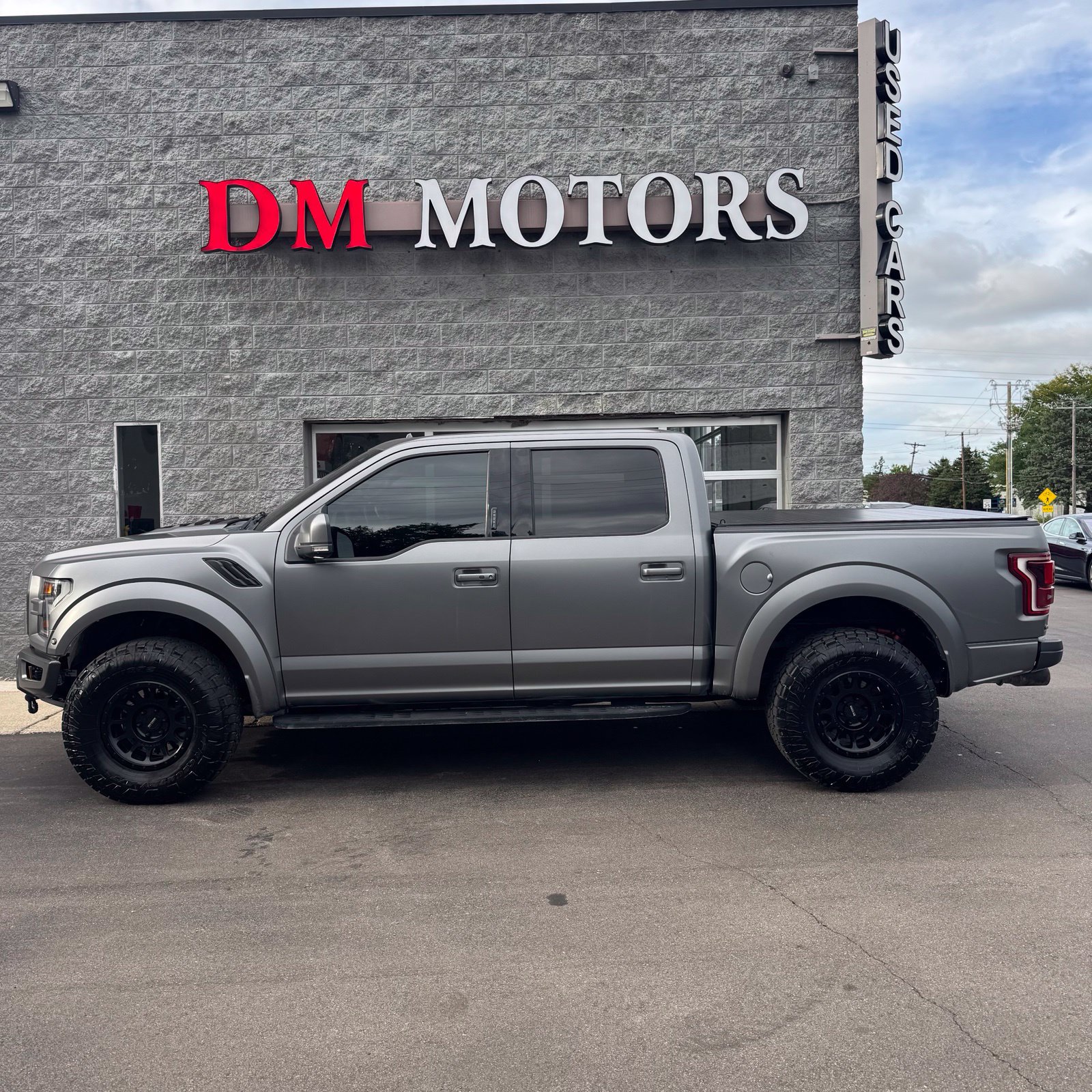 Used 2019 Ford F150 Raptor w/ Equipment Group 802A Luxury AWD/4WD image 3