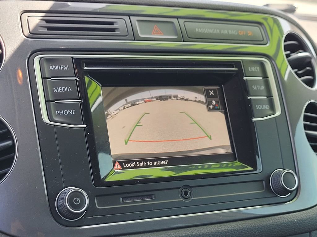 Used 2016 Volkswagen Tiguan S FWD image 18
