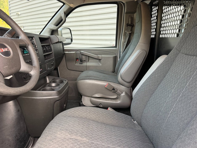 Used 2025 GMC Savana 2500 w/ Driver Convenience Package RWD image 19