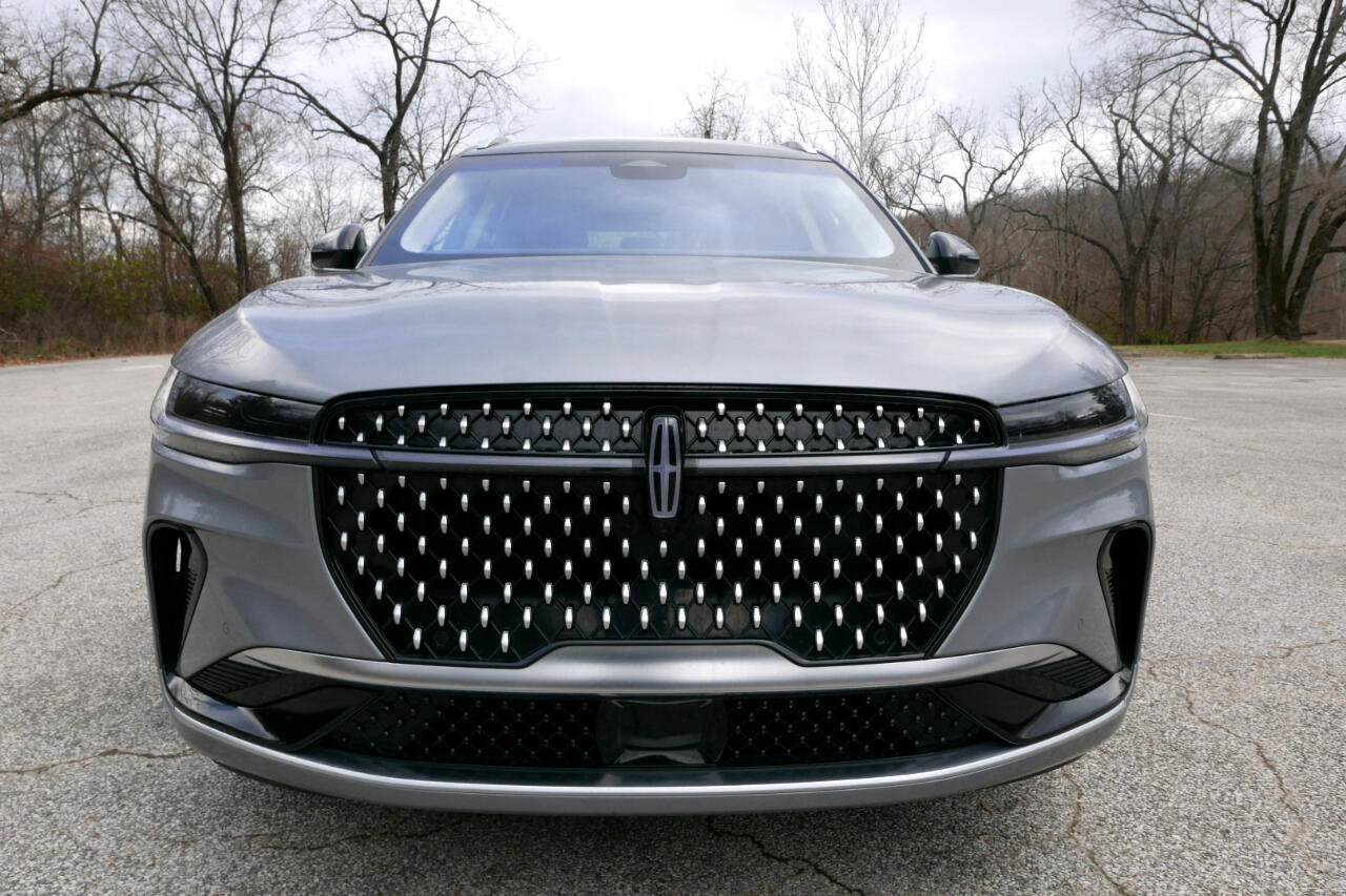 Used 2024 Lincoln Nautilus Reserve image 9