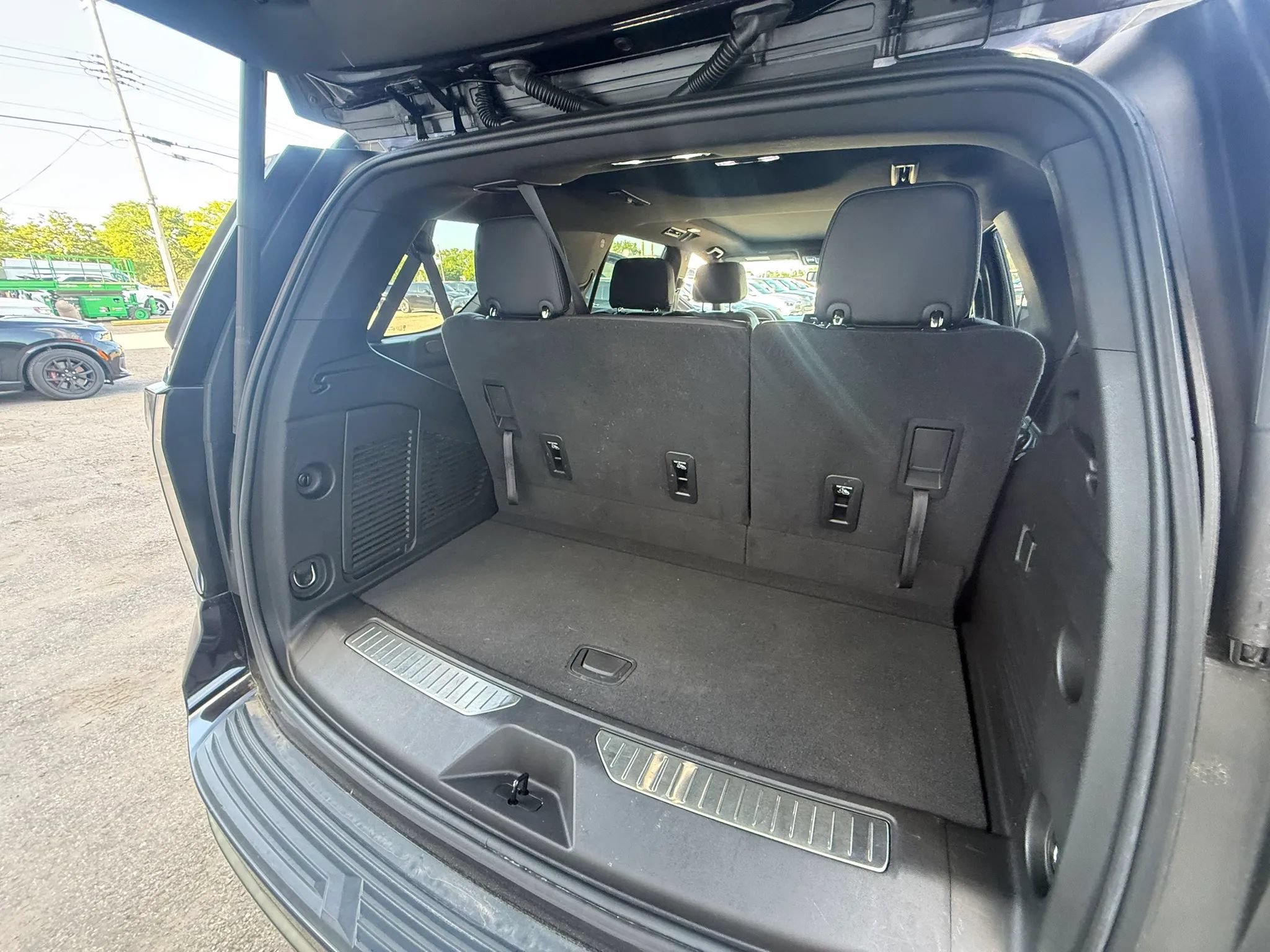 Used 2022 Chevrolet Tahoe Z71 AWD/4WD image 31