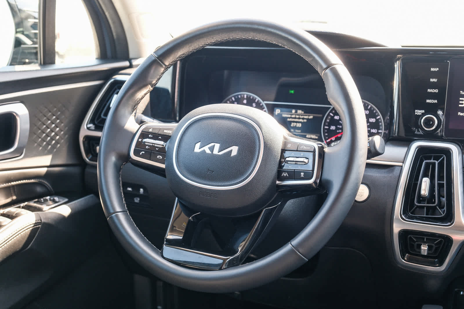 Used 2022 Kia Sorento SX FWD image 19