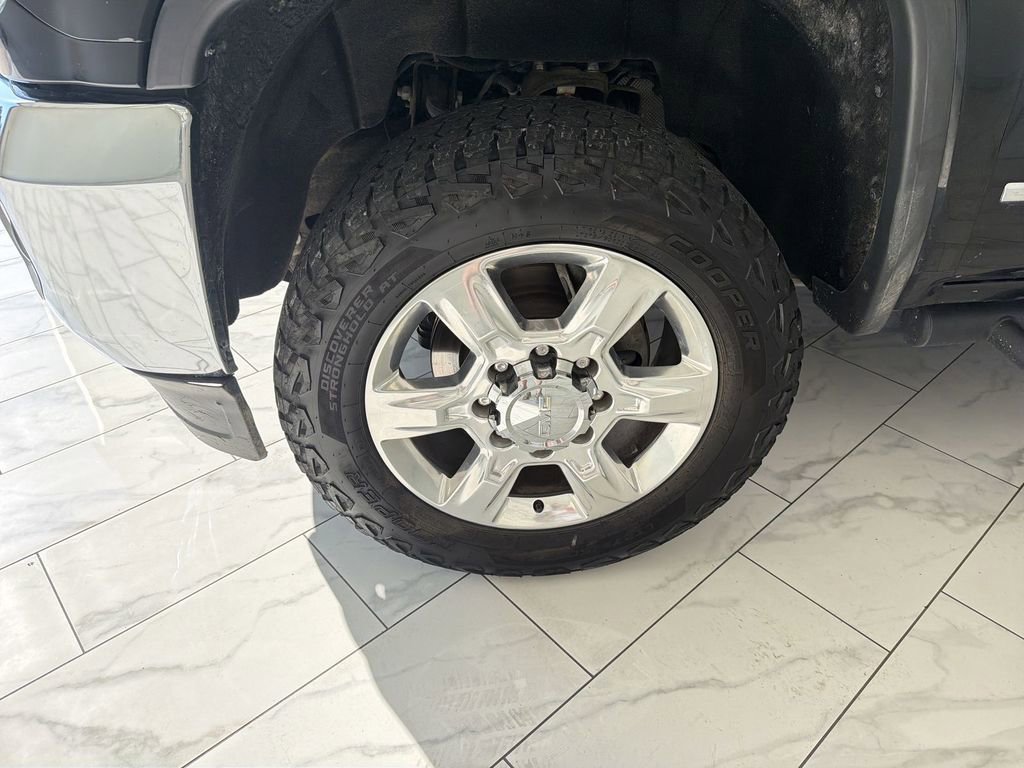 Used 2018 GMC Sierra 2500 SLT w/ Driver Alert Package AWD/4WD image 33