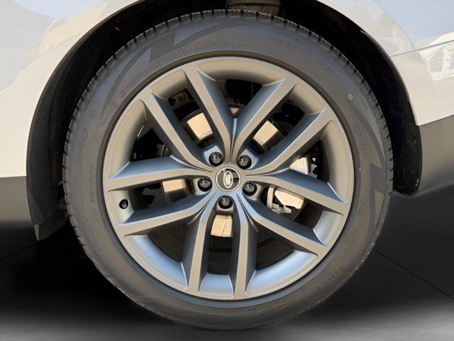 Certified 2025 Land Rover Range Rover Sport SE image 11