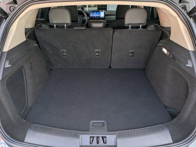 Used 2023 Lincoln Corsair Reserve w/ Equipment Group 201A image 19