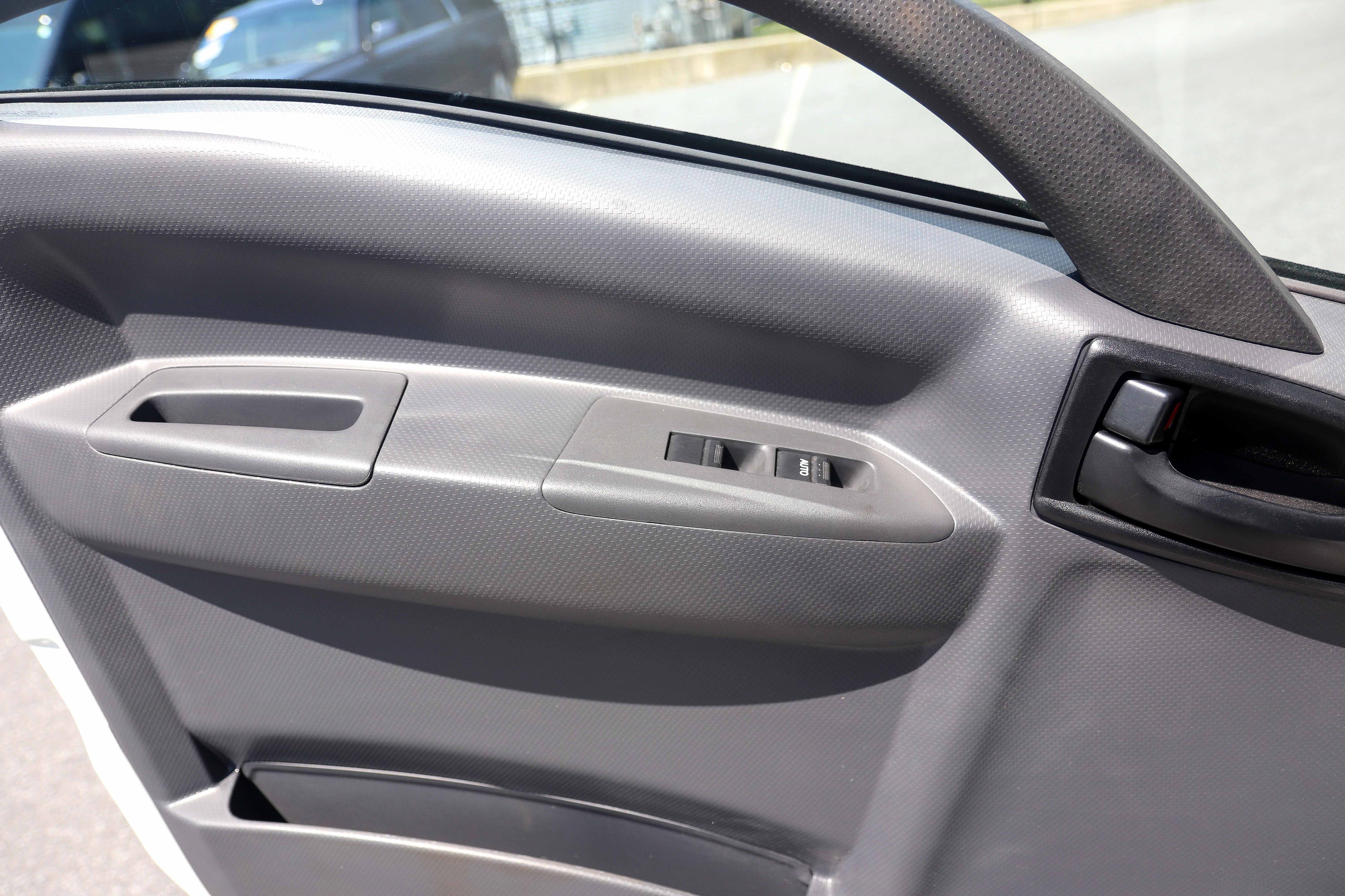 Used 2024 Isuzu NPR image 19