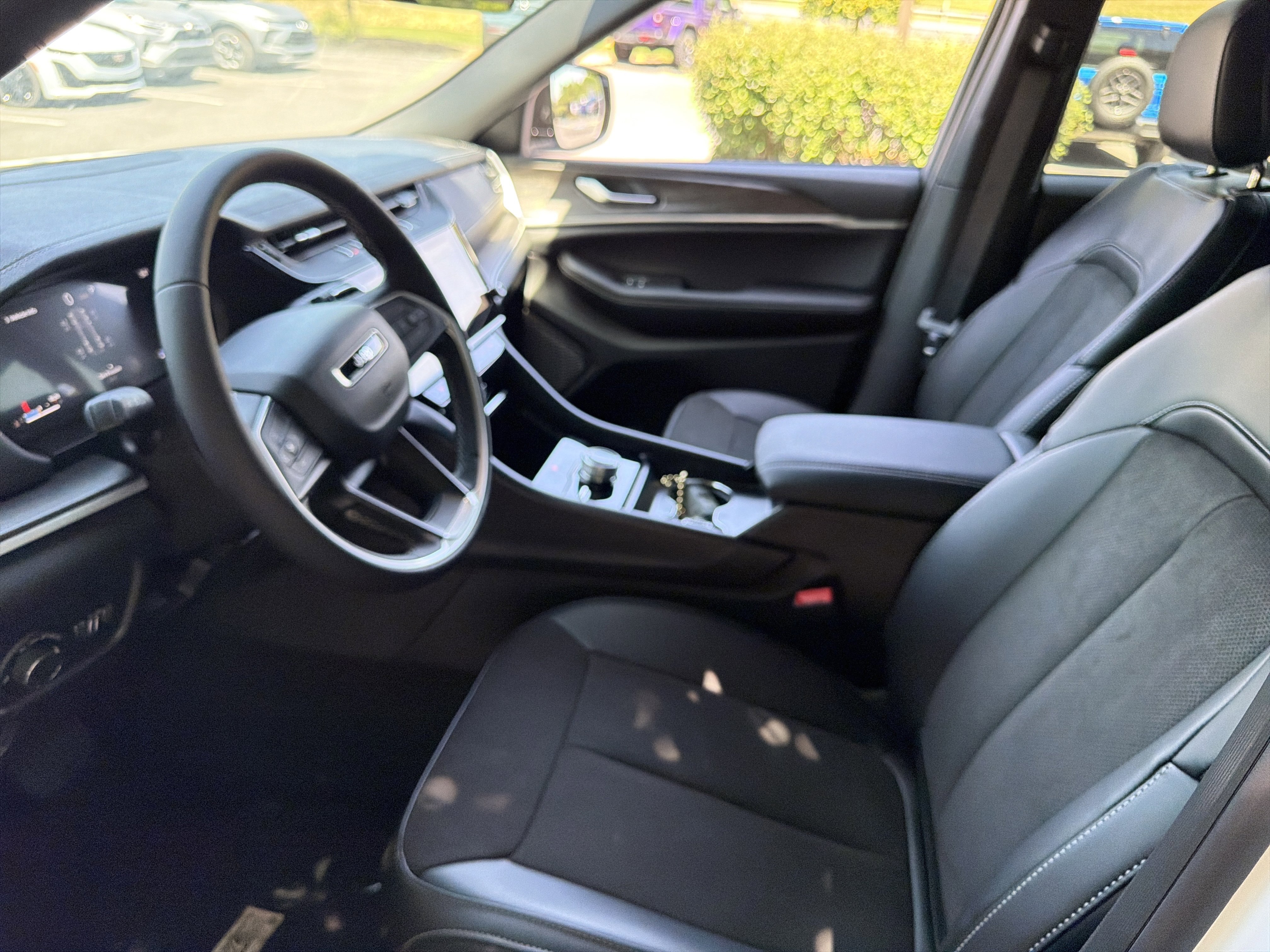 New 2026 Jeep Grand Cherokee Altitude AWD/4WD image 15
