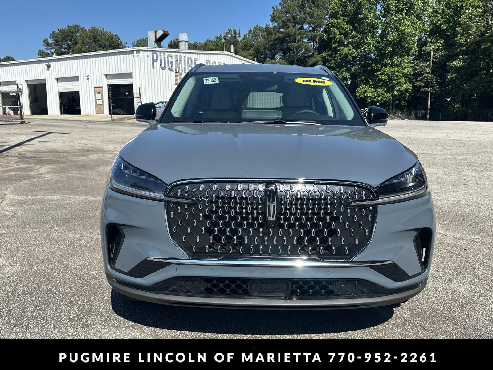 New 2026 Lincoln Aviator AWD image 2
