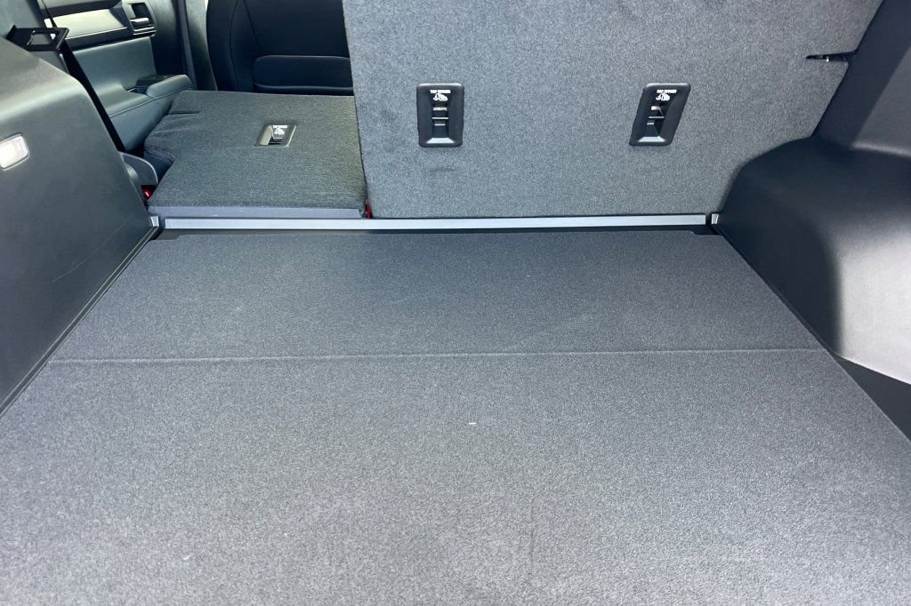 New 2026 GMC Terrain AT4 w/ Technology Package II AWD/4WD image 12