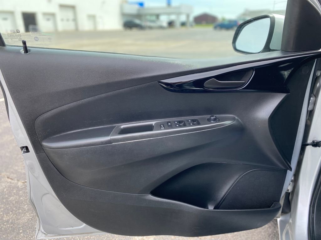 Used 2021 Chevrolet Spark LT FWD image 19