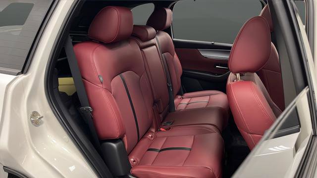 Used 2025 MAZDA CX-70 3.3 Turbo S w/ Premium Package image 25