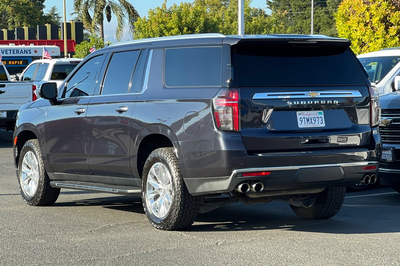 Used 2023 Chevrolet Suburban Premier AWD/4WD image 7