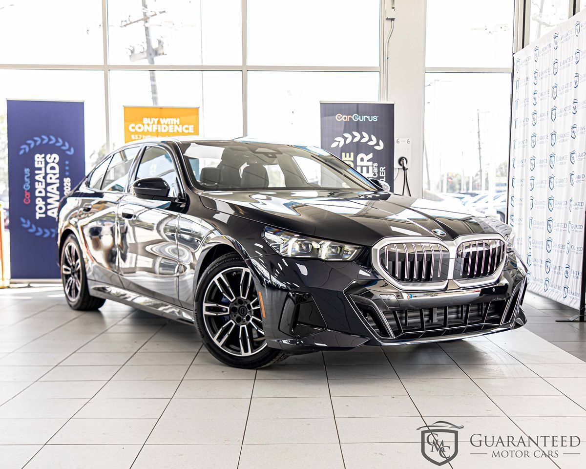 Used 2026 BMW 530i xDrive AWD/4WD image 3