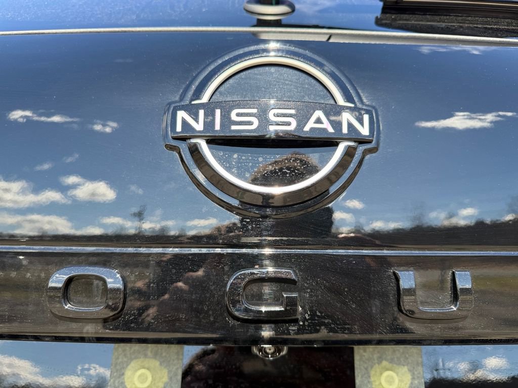 New 2026 Nissan Rogue SV image 17