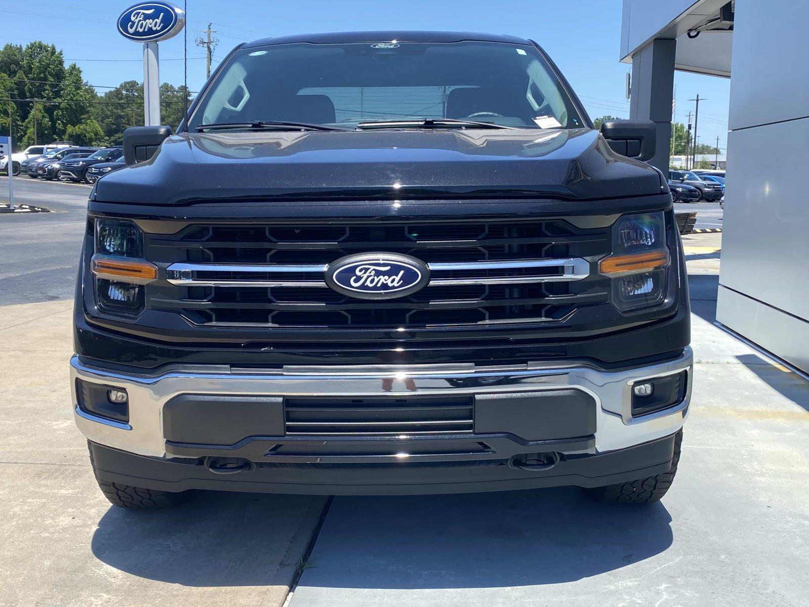 Used 2025 Ford F150 XLT w/ Equipment Group 301A Standard AWD/4WD image 11