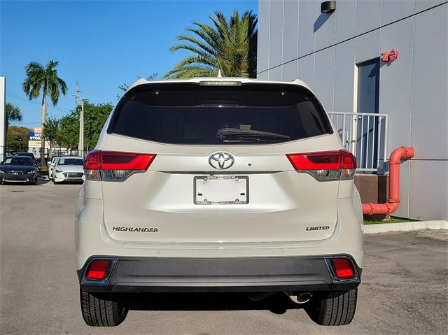 Used 2019 Toyota Highlander Limited image 5