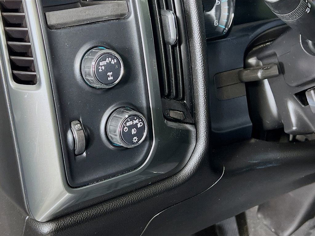 Certified 2018 Chevrolet Silverado 1500 LT w/ All Star Edition image 9