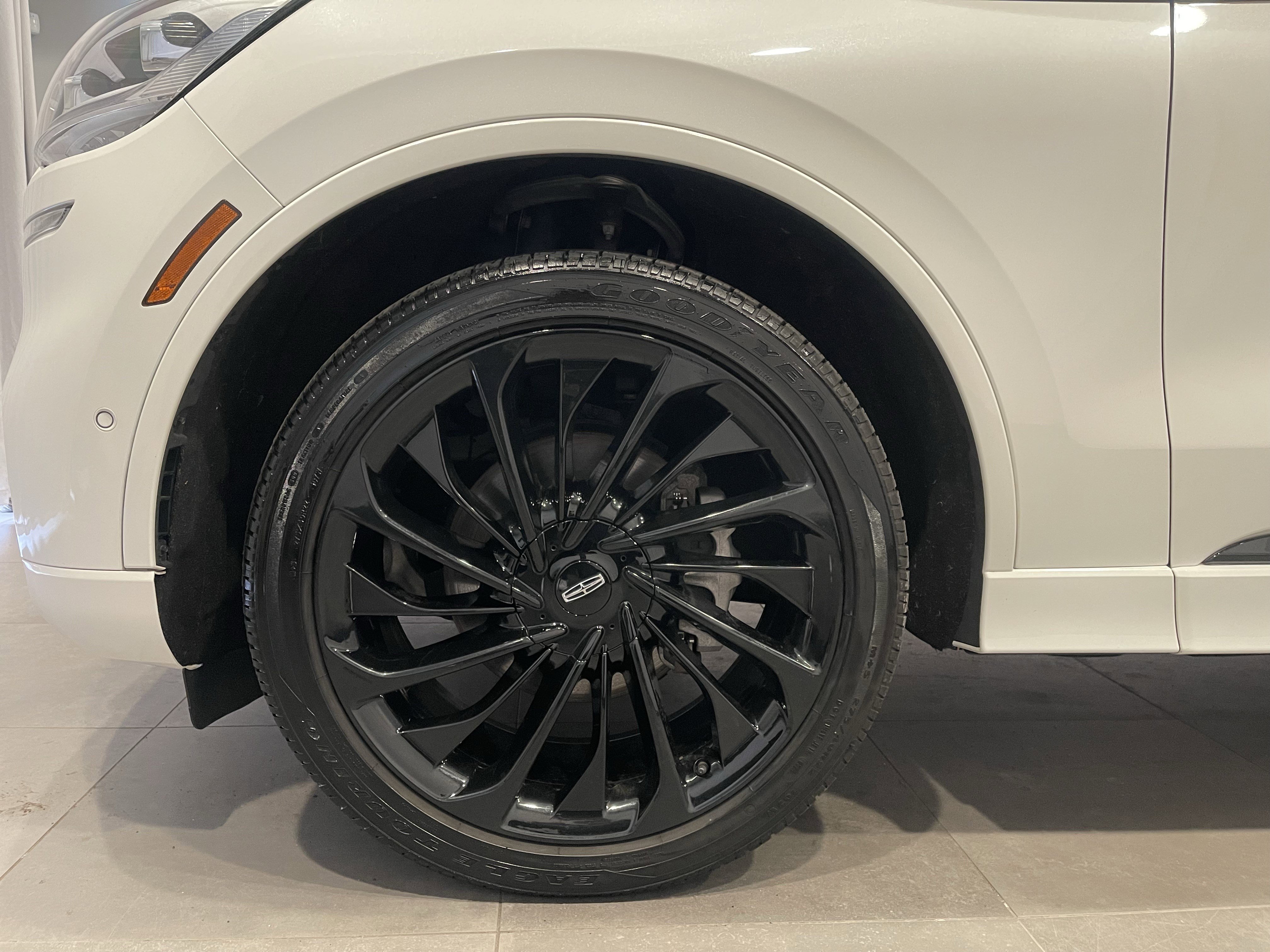 Used 2024 Lincoln Aviator Reserve w/ Equipment Group 201A AWD/4WD image 7