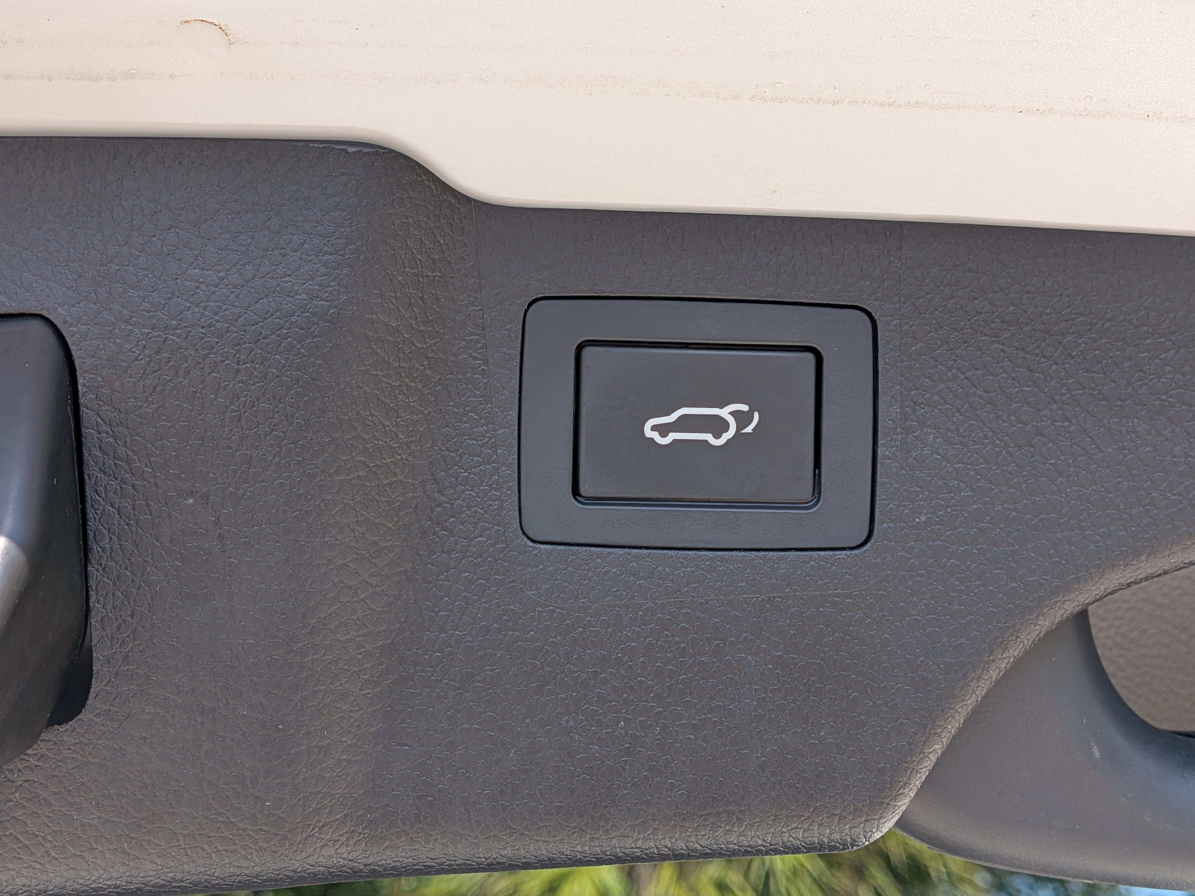 Used 2018 Hyundai Santa Fe Sport w/ 2.4L Tech Package 04 image 14