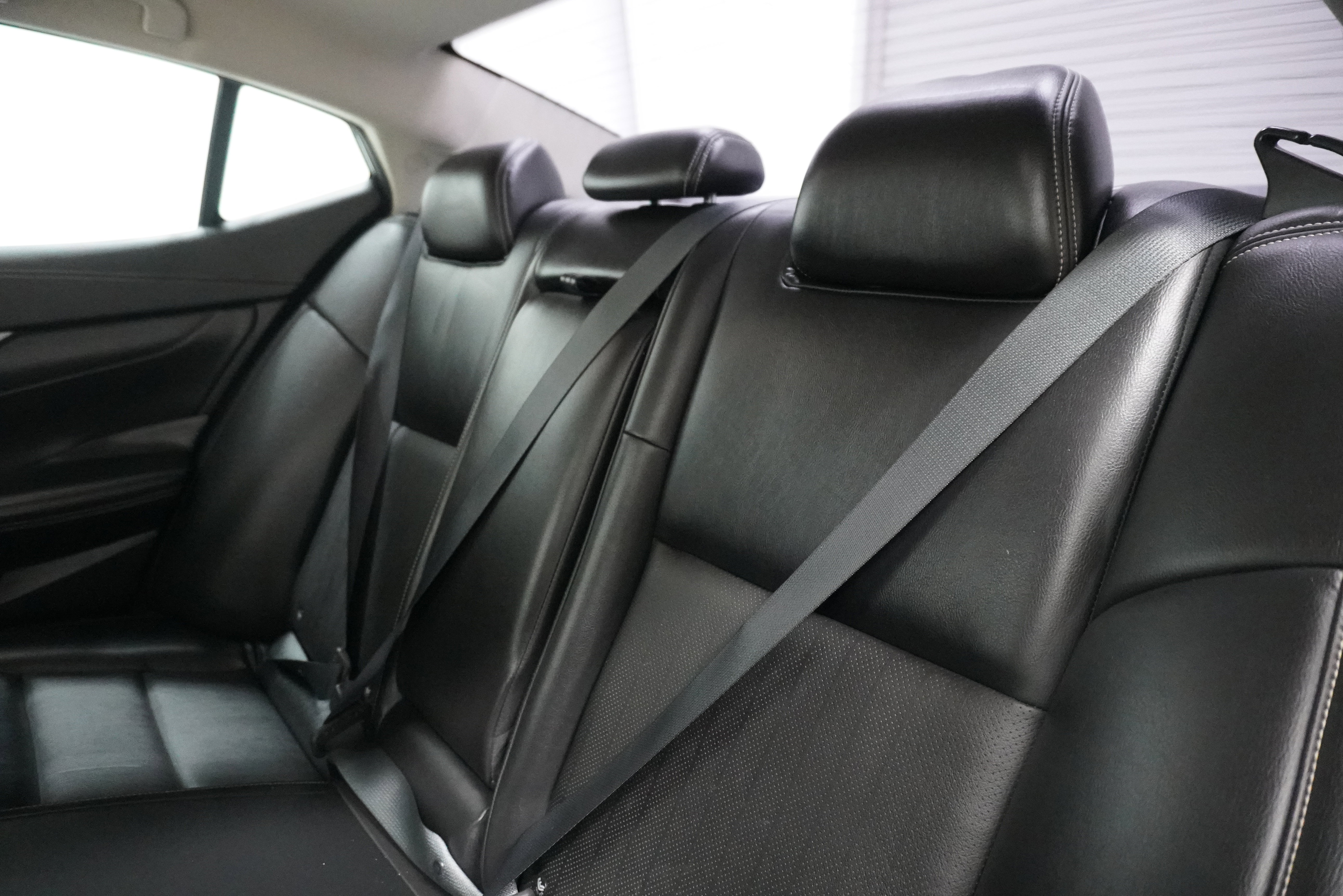 Used 2017 Nissan Maxima 3.5 SV image 10