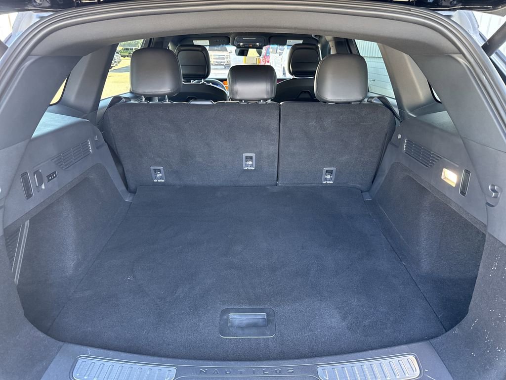 Used 2024 Lincoln Nautilus Reserve w/ Jet Appearance Package (87T) image 18