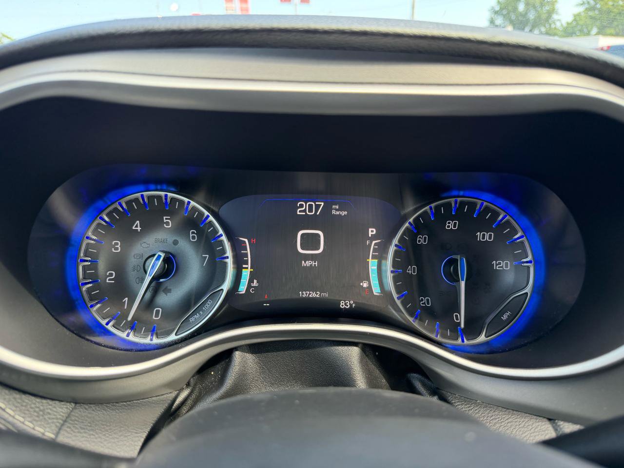 Used 2025 Chrysler Pacifica Select FWD image 19