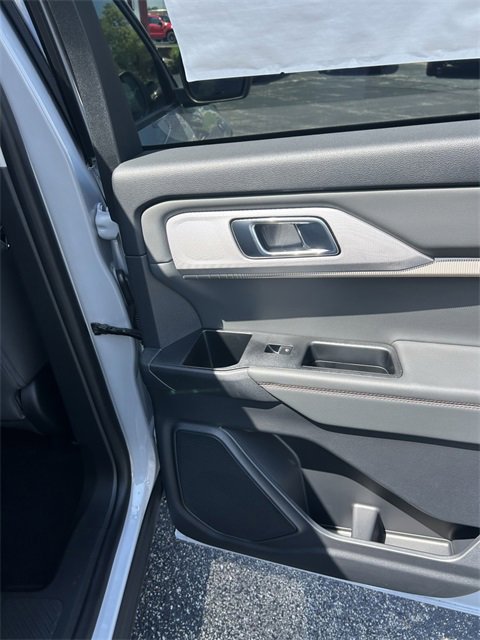 New 2025 Ford Explorer Active w/ Active Comfort Package image 22